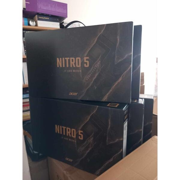 Acer Nitro 5 Gaming Laptop with 16 gig ram, Win11 - Image 2